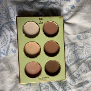 Pixi by Petra face pallet